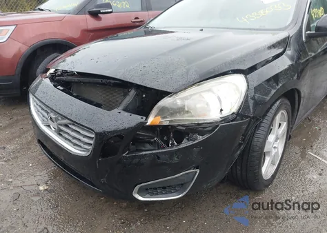 2013 Volvo S60 T5 из США, поврежденный, VIN YV1612FS1D1213917